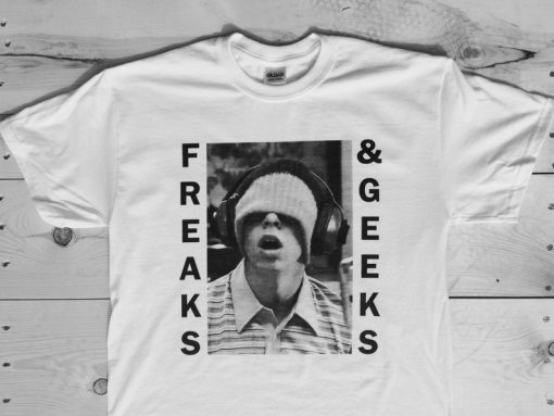 FREAKS AND GEEKS T-SHIRT DR23