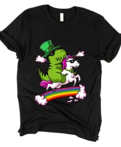 T-Rex Dinosaur Riding Unicorn St Patricks t-hirt drd